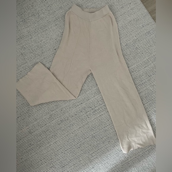 SNDYS Matching Knit Set - Picture 2 of 3